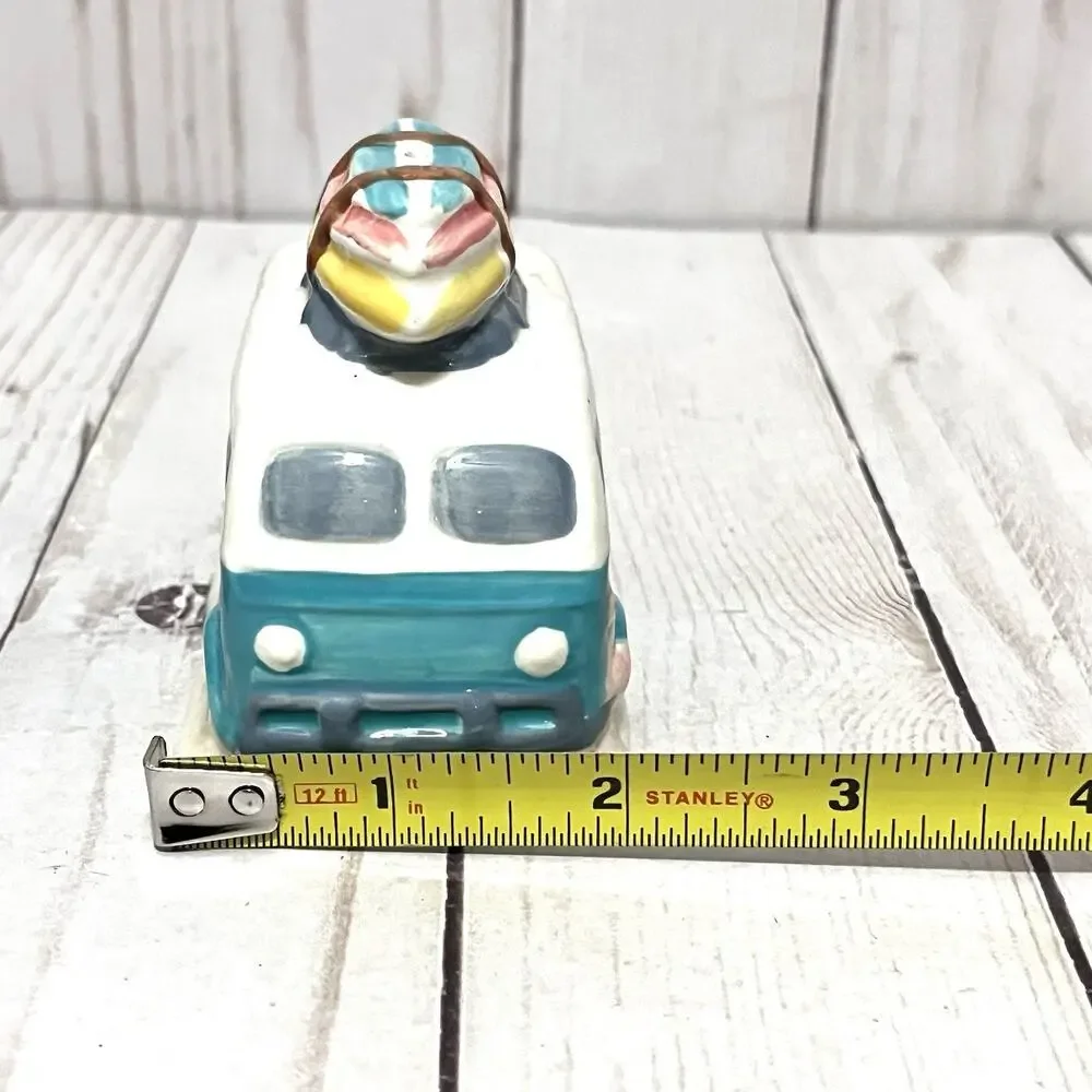 Ceramic Retro Camper RV Trailer Salt and Pepper Shakers Set Flamingos